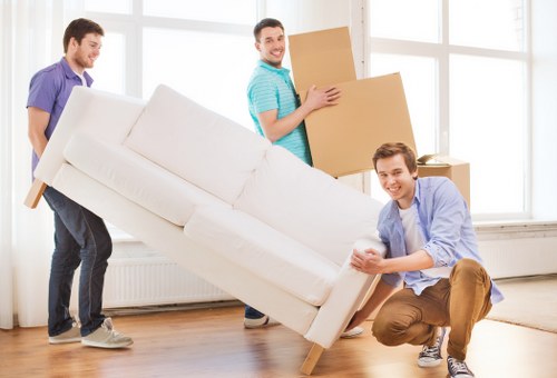 Practical business storage solution for companies in Feltham
